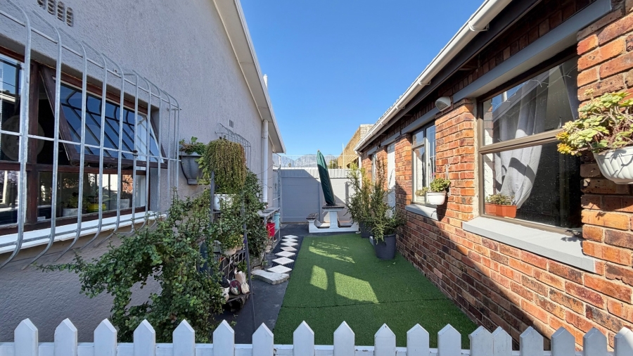 5 Bedroom Property for Sale in Winslow Western Cape